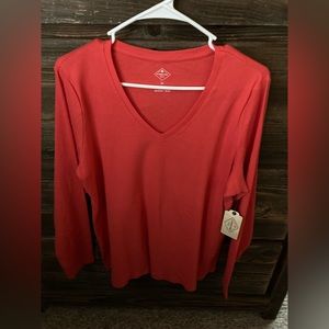 St. John’s Bay XL v-neck long sleeved top - NWT
